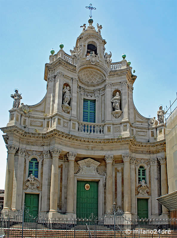 Kirche La Collegiata in Via Etnea