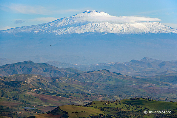 Enna mit Blick zum Etna