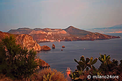 Von Stromboli Nach Lipari Mit Dem Tragflachenboot